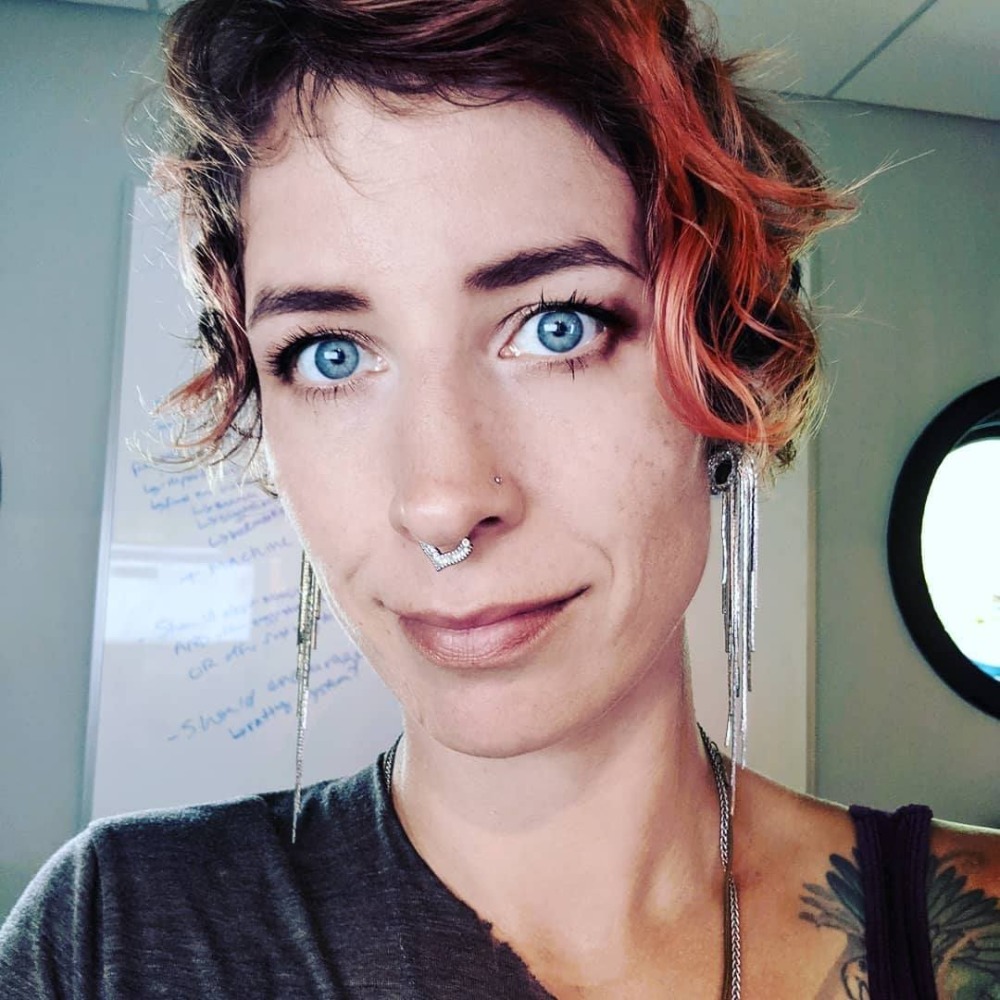 Meet your Posher, Casey